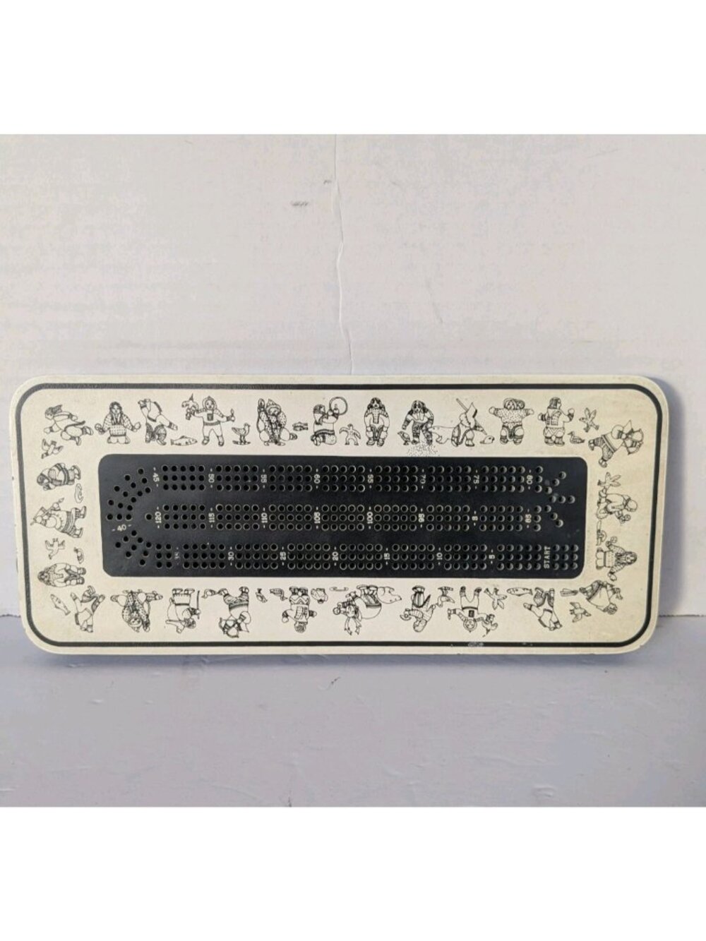 Vintage BOMA Cribbage Board – Made in Canada – Inuit Motif – Includes 9 Pegs